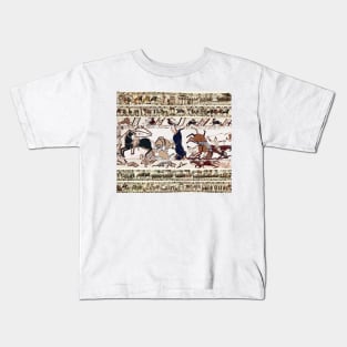 THE BAYEUX TAPESTRY,WAR HORSES AND NORMAN KNIGHTS COMBATTING HORSEBACK Kids T-Shirt